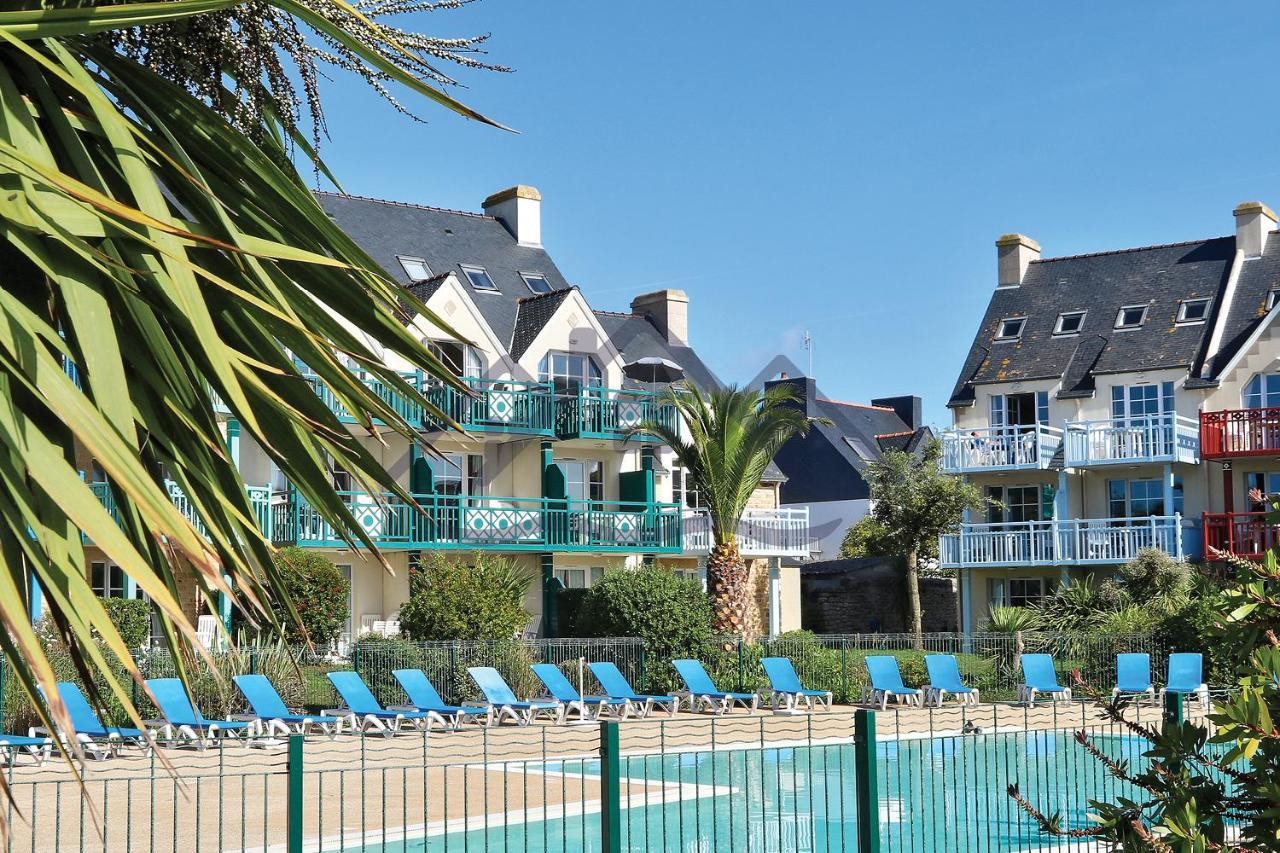 Localise Au Guilvinec: Seaside Retreat with Pool and Garden Views Apartment Exterior photo
